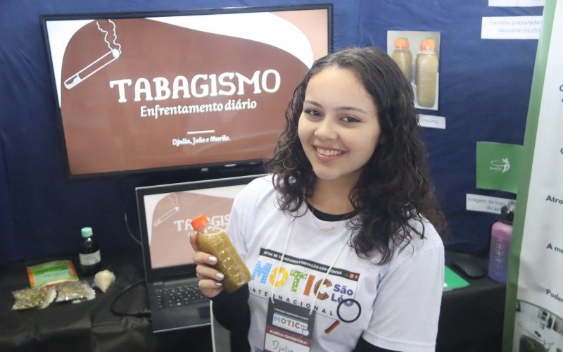 Djulia e seus colegas criaram uma forma de reduzir o vício em tabaco