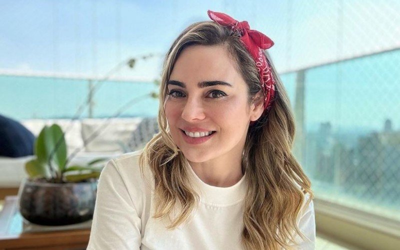 Rachel Sheherazade é confirmada na Fazenda 15 | Jornal NH