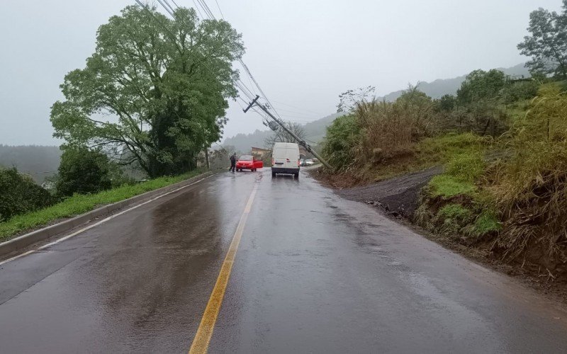 Trânsito está lento em direção à Serra Grande 