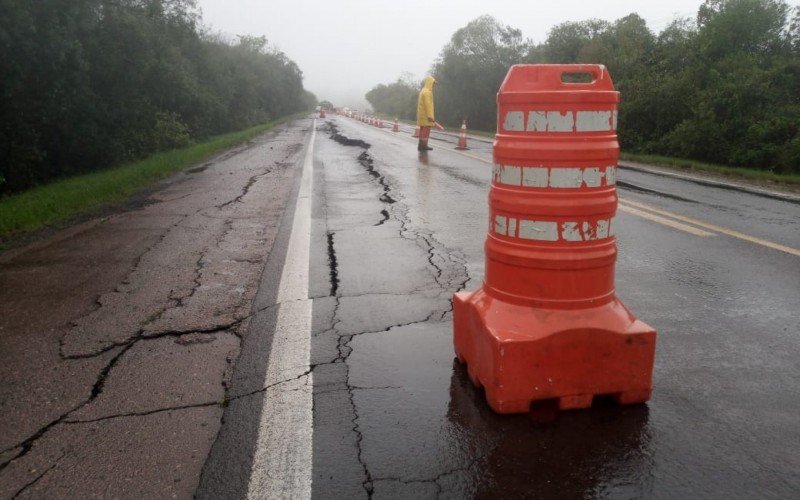 RS tem 21 rodovias com bloqueios parciais ou totais nesta quinta-feira (14) | Jornal NH