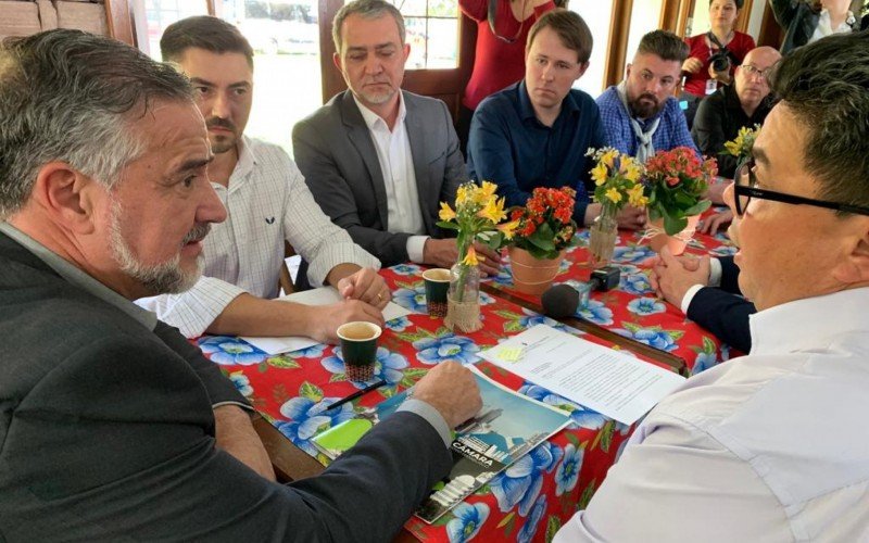 Paulo Pimenta se reuniu com vereadores de Novo Hamburgo na Expointer | Jornal NH