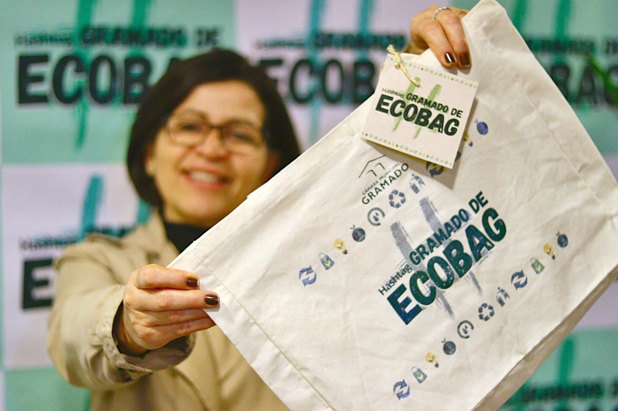 Câmara de Gramado lança campanha para incentivar sacolas retornáveis