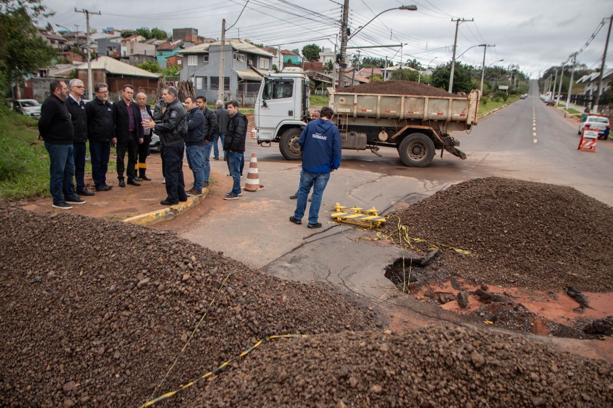 Obra na Avenida John Kennedy Ã© necessÃ¡ria apÃ³s erosÃ£o ser constatada no local