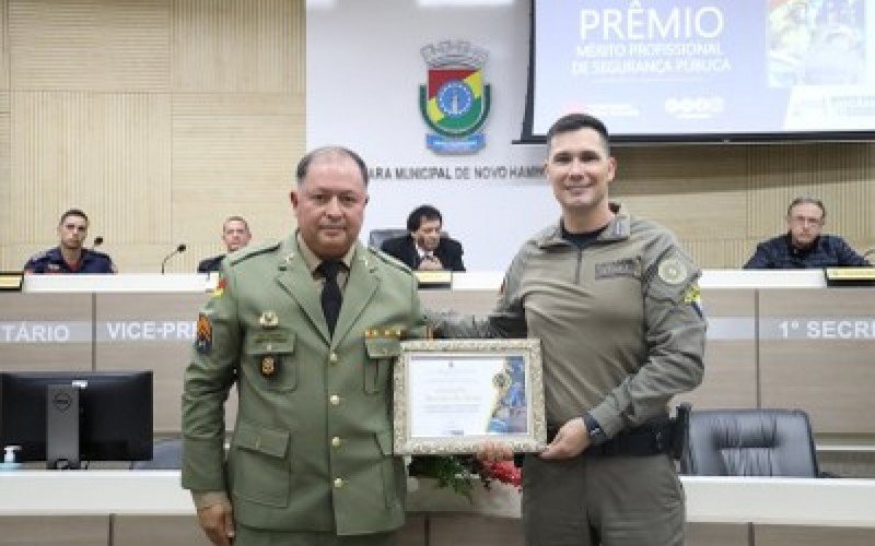  O 2Âº Sargento Leandro Moraes da Rosa foi o homenageado da Brigada Militar