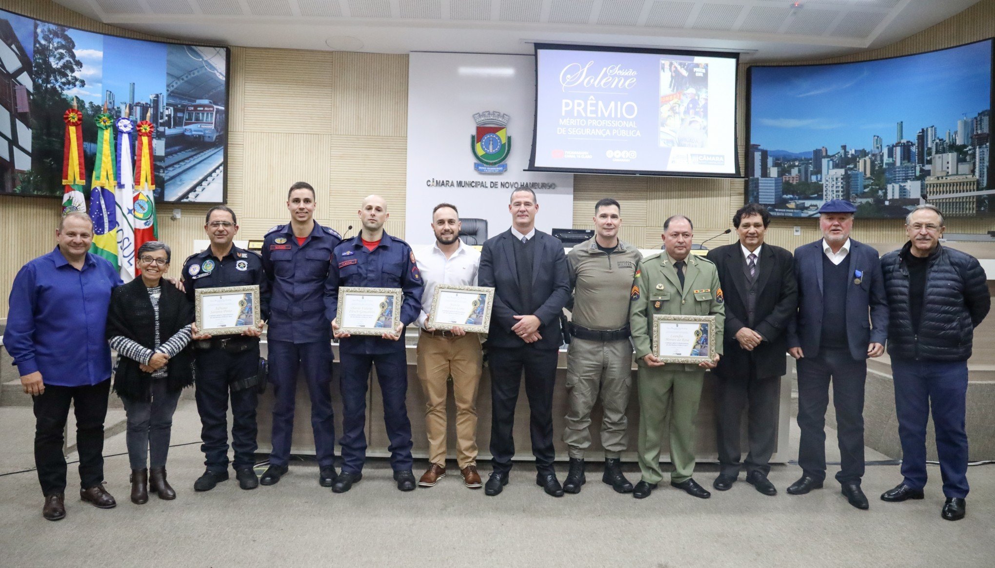 Profissionais das forças de segurança de Novo Hamburgo são homenageados na Câmara de Vereadores