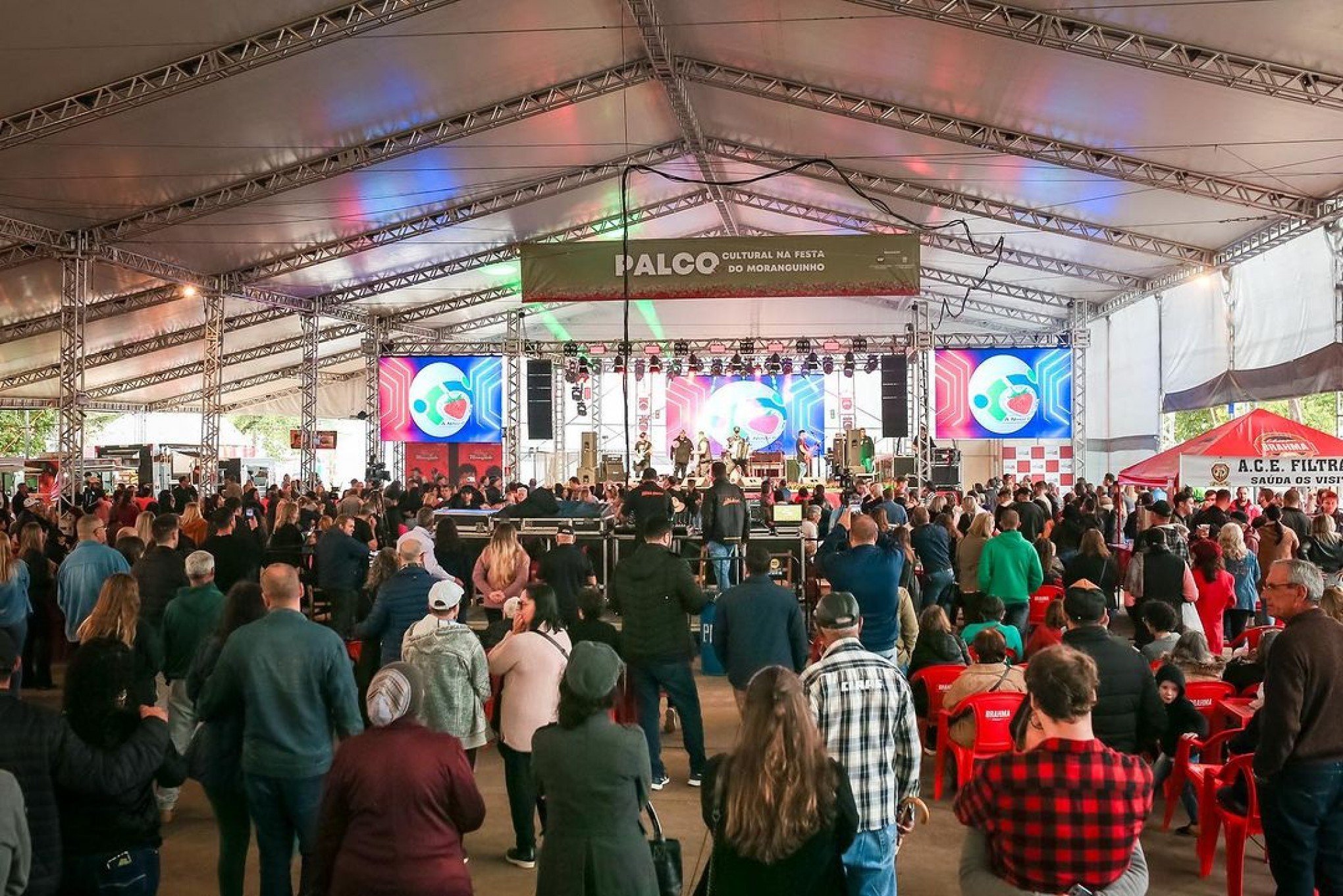 Kerb, Festa do Moranguinho e desfile cívico estão entre as atrações do fim de semana na região