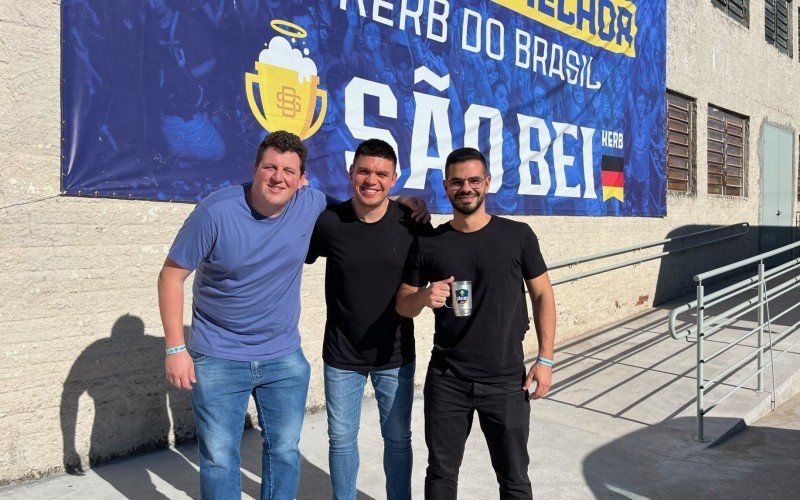 Organizadores e integrantes do grupo São Bei Kerb | Jornal NH