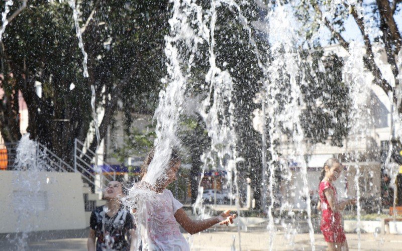 Água para rebater calorão | abc+