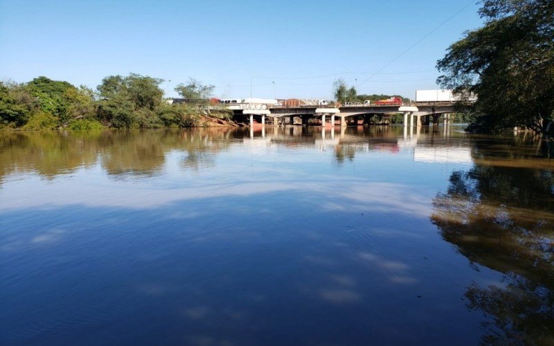 Rio dos Sinos chegou a 4,35 metros neste domingo (17)