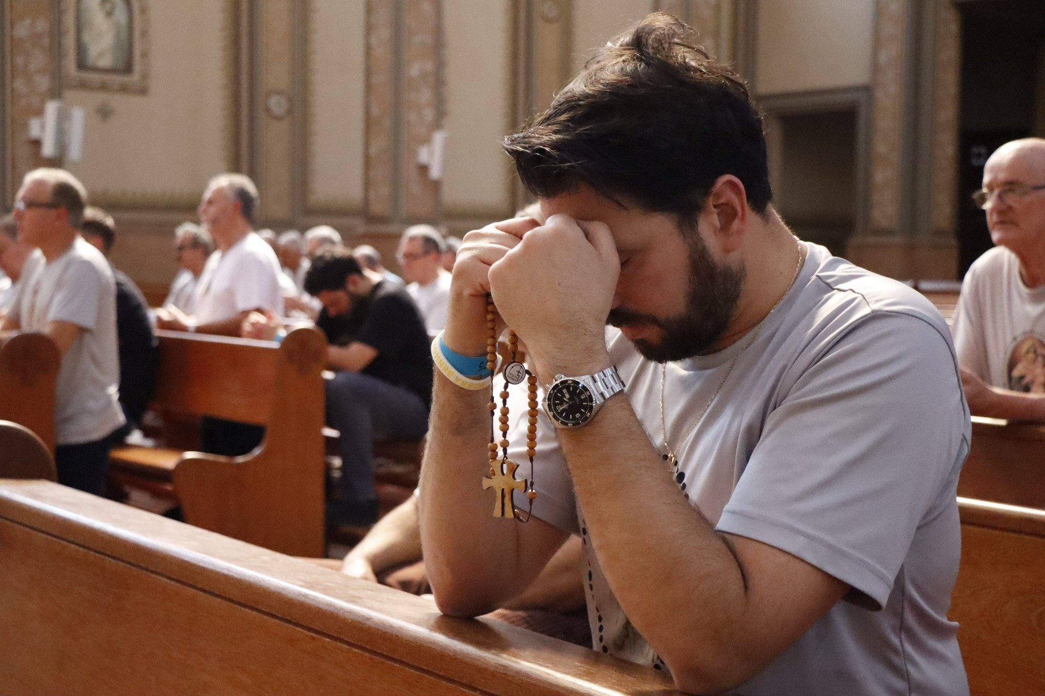 Encontro reaproxima homens da Igreja: "É como se eu renovasse minha fé toda semana"