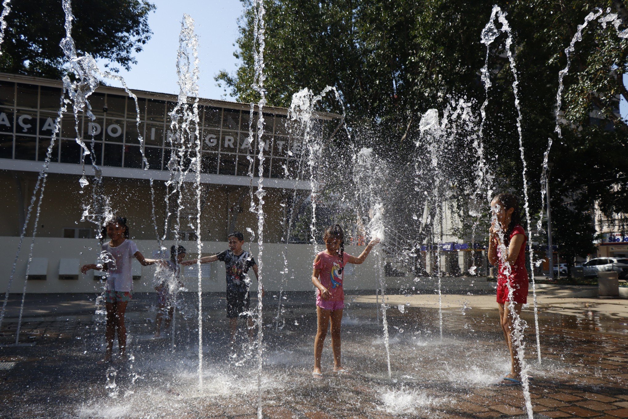 PREVISÃO DO TEMPO: Fim do inverno com muito calor é sinal de que teremos um verão escaldante? Entenda