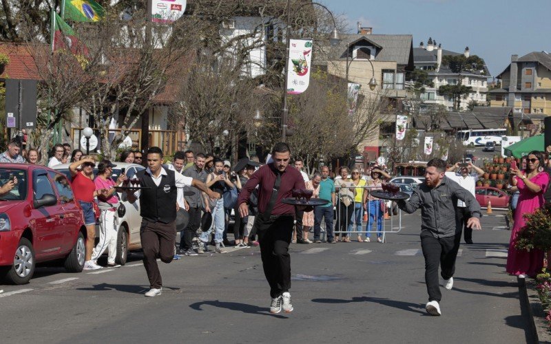 Corrida de Garçons em Gramado