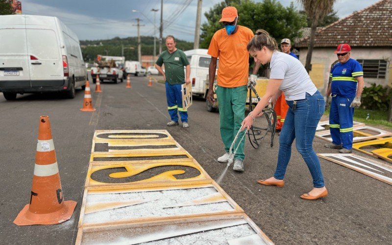 Frase para conscientizar Ã© escrita em ruas de Novo Hamburgo