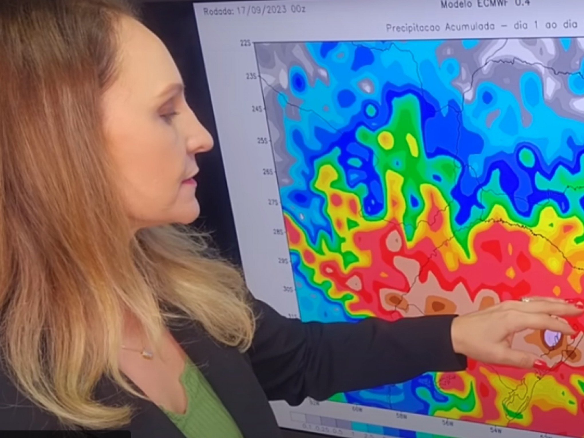 BOLHA DE CALOR: Meteorologista Estael Sias explica como fica o tempo nesta semana em vídeo