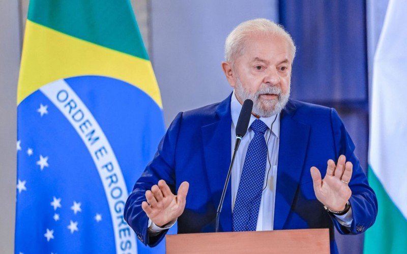 Lula desconversa sobre indicação ao STF: "Não precisa perguntar essa questão de gênero ou cor"