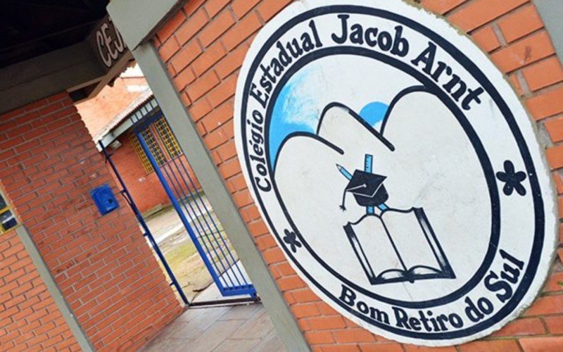 Vice-diretora é esfaqueada por aluno em escola de Bom Retiro do Sul | Jornal NH