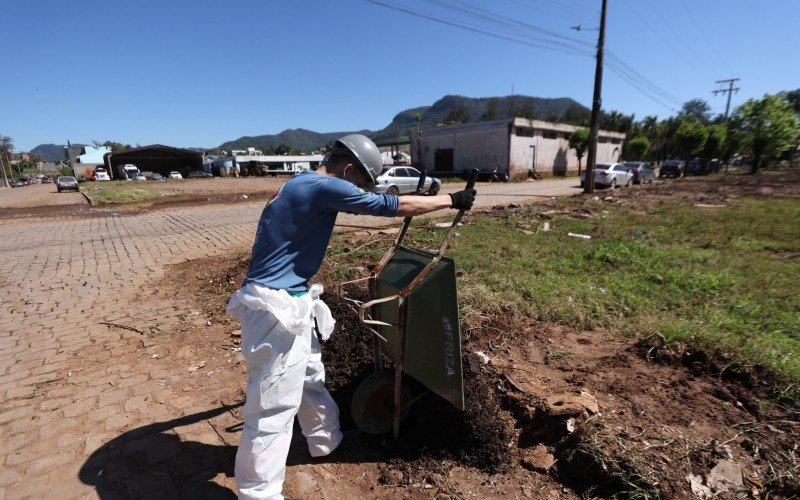 Voluntários seguem trabalhando na reconstrução de Muçum e Roca Sales | Jornal NH