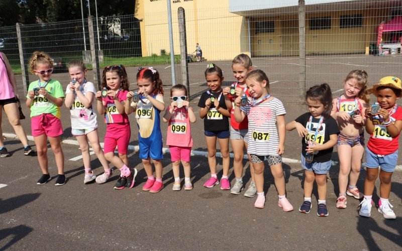 Todas as crianças ganharam medalhas de participação  | Jornal NH