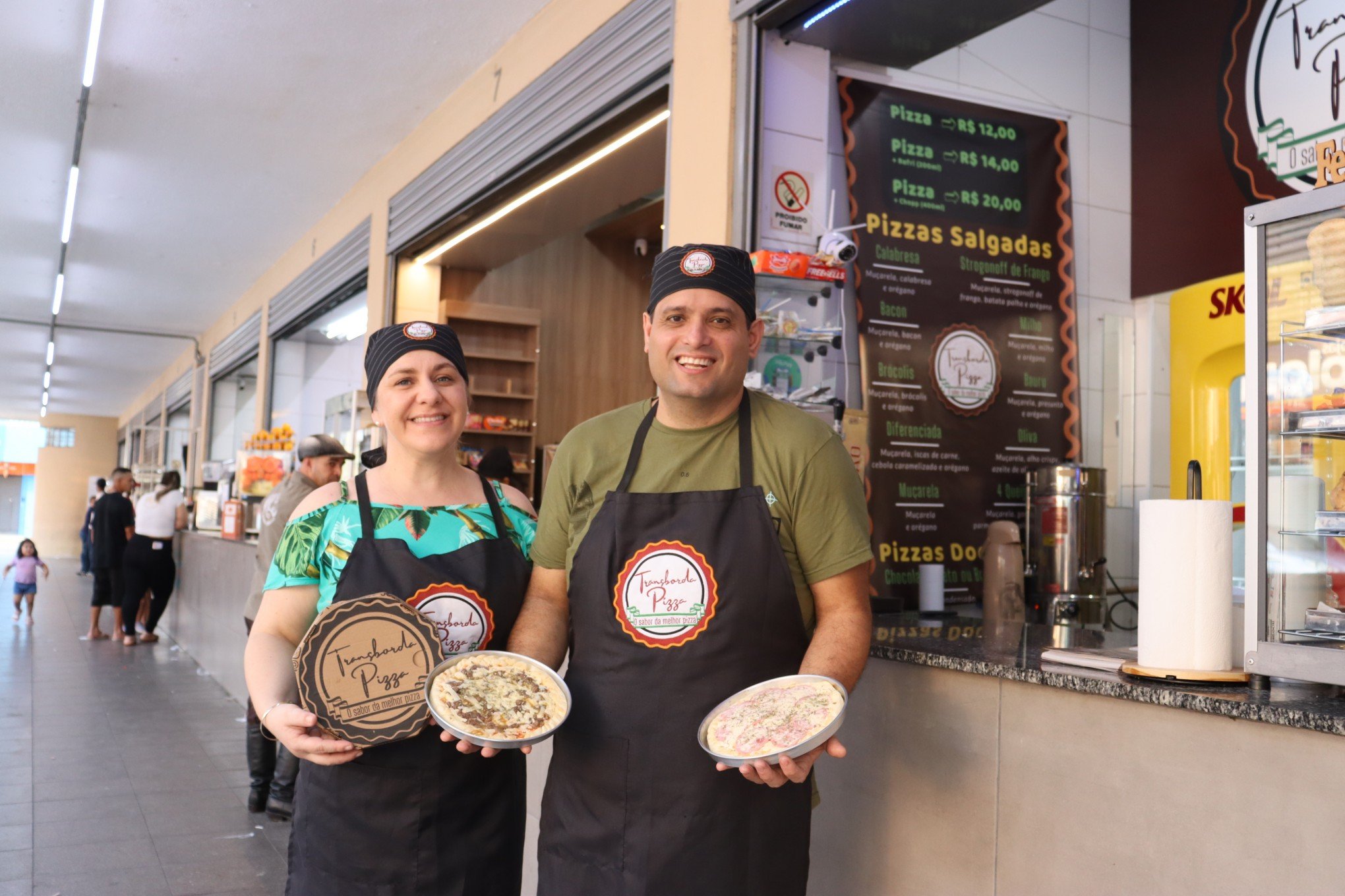BANCAS DE NOVO HAMBURGO: Tradicional cafezinho e pizza feita na hora são algumas das opções vendidas pelos novos concessionários