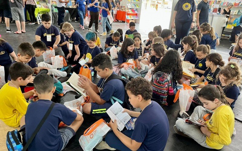 Primeiro dia da feira do livro de SÃ£o Leopoldo 