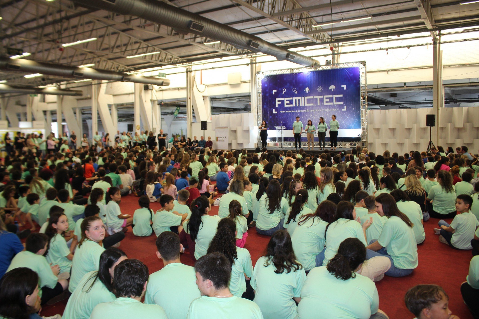 Desenvolvimento dos sapos, futebol feminino e gravidez: Conheça algumas das pesquisas da Femictec