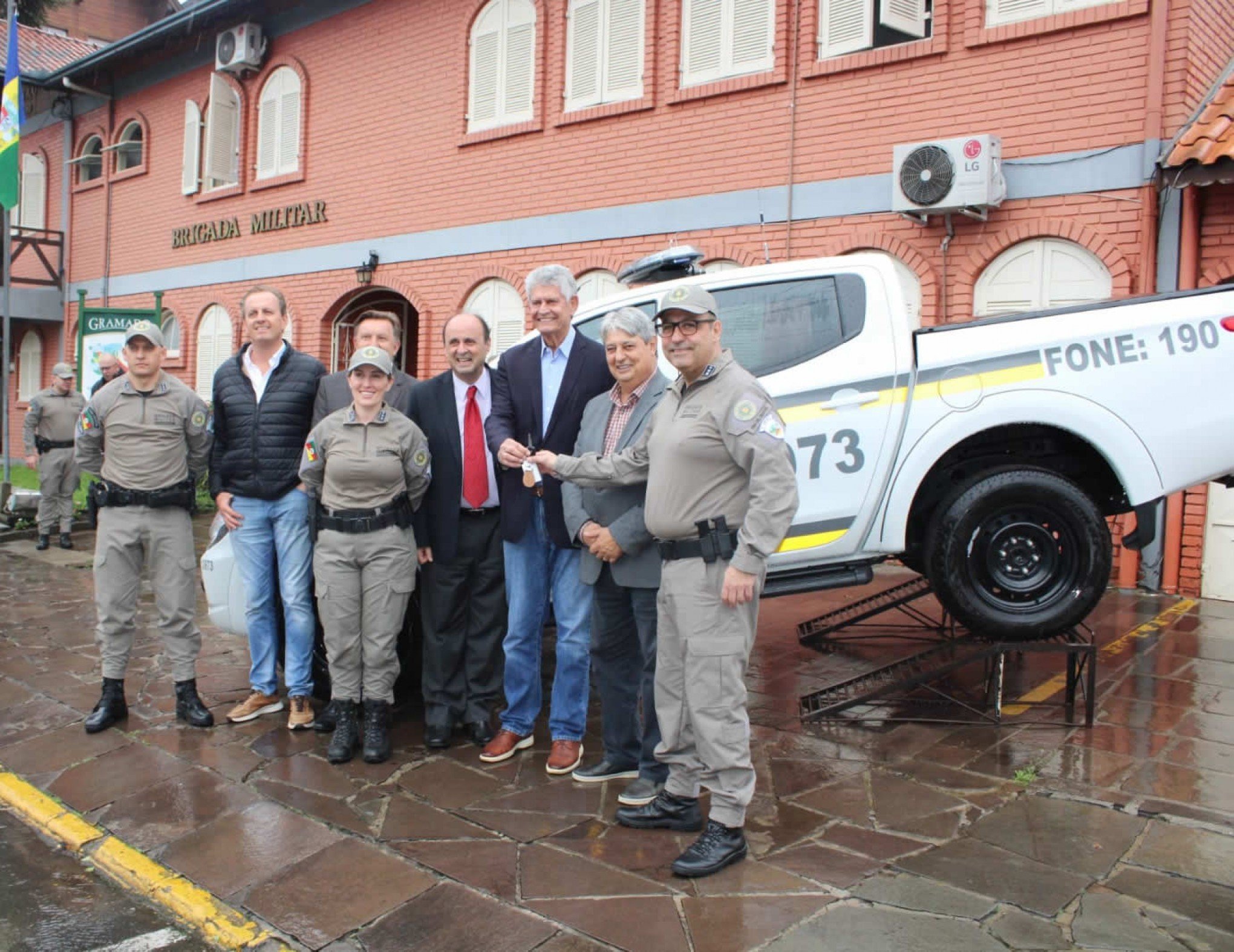 Batalhão de Policiamento Turístico recebe viatura através de recursos parlamentares