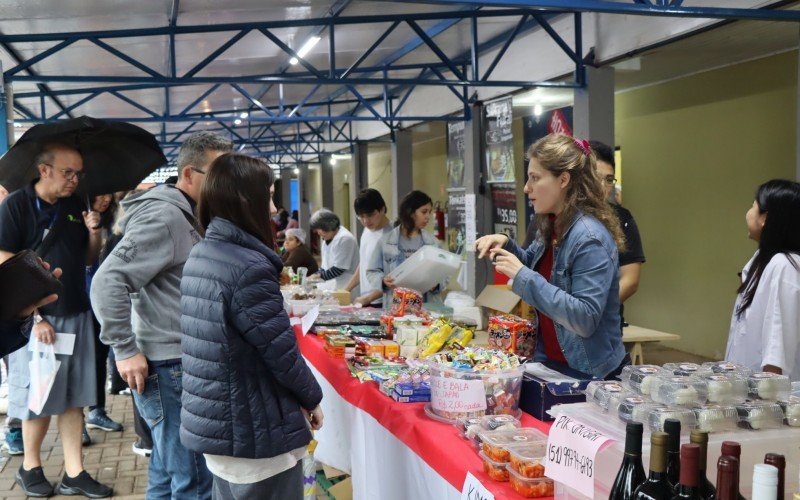 Visitantes aproveitam a Colônia Japonesa para degustar o primeiro saquê handmade do Brasil