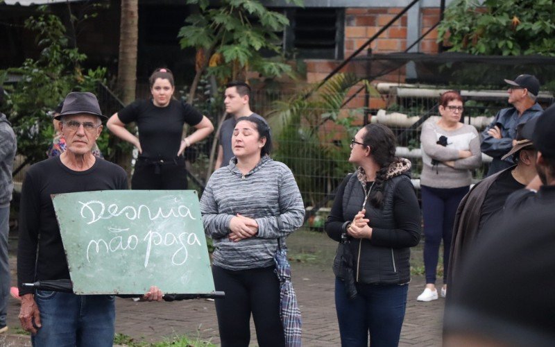 ManifestaÃ§Ã£o aconteceu nas imediaÃ§Ãµes do pedÃ¡gio de PortÃ£o na tarde de domingo (24), nas rodovias RS-240 e RS-122