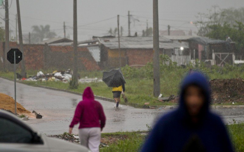 Chuva com granizo atinge Canoas | abc+