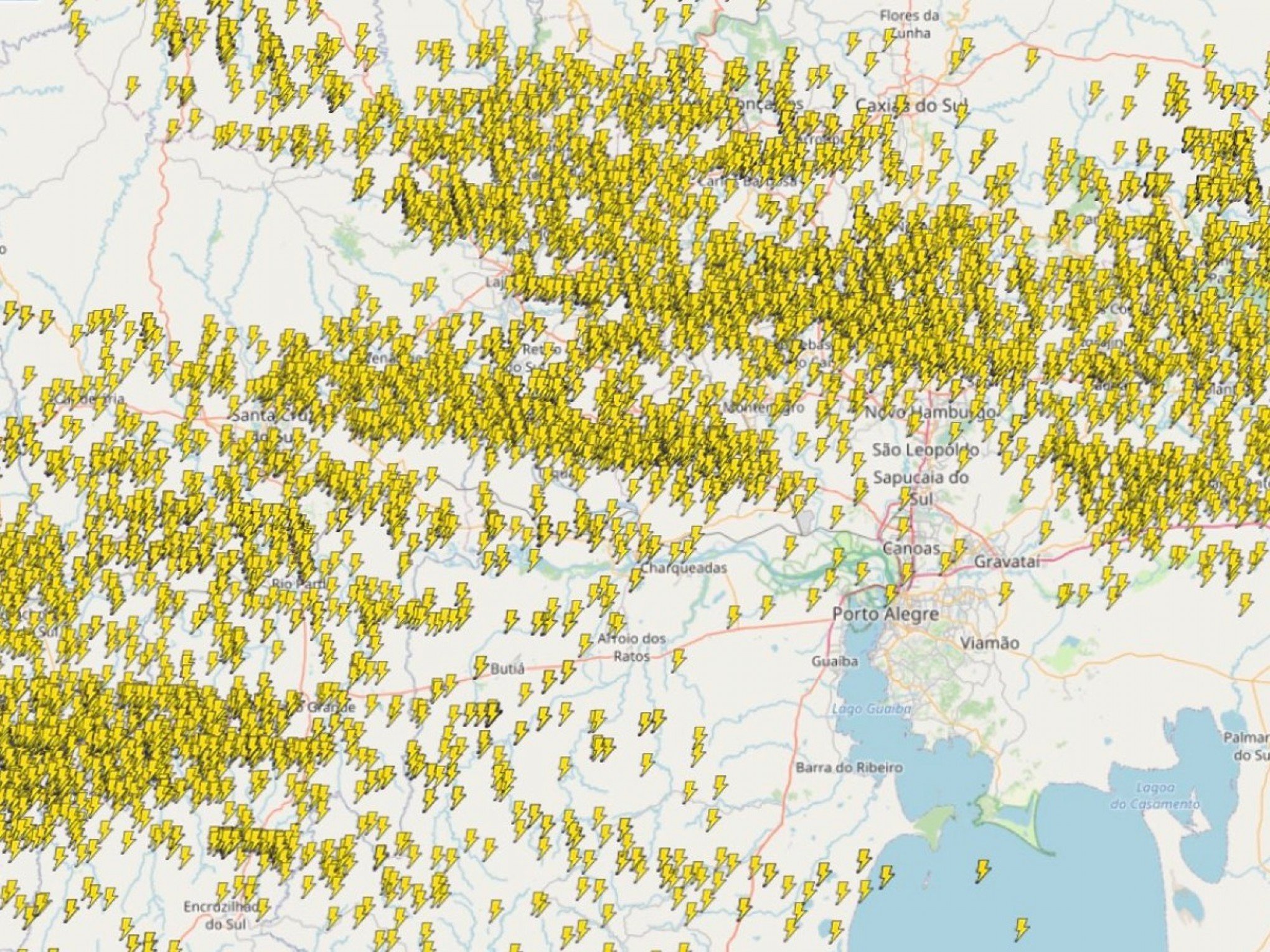 CICLONE: Mapa mostra enorme quantidade de raios sobre o RS na manhã desta terça-feira