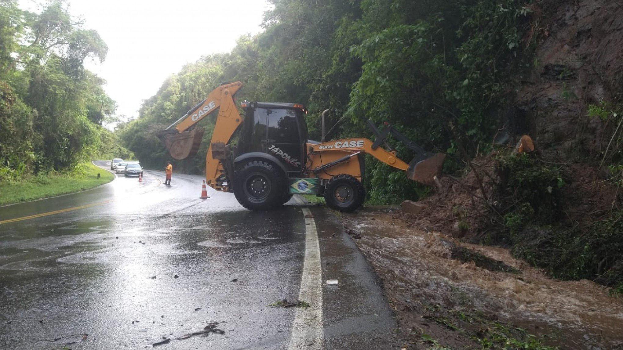 CICLONE: Saiba quais rodovias do RS têm bloqueios em decorrência da chuva