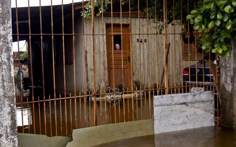 Ruas alagadas no bairro Mato Grande | Jornal NH