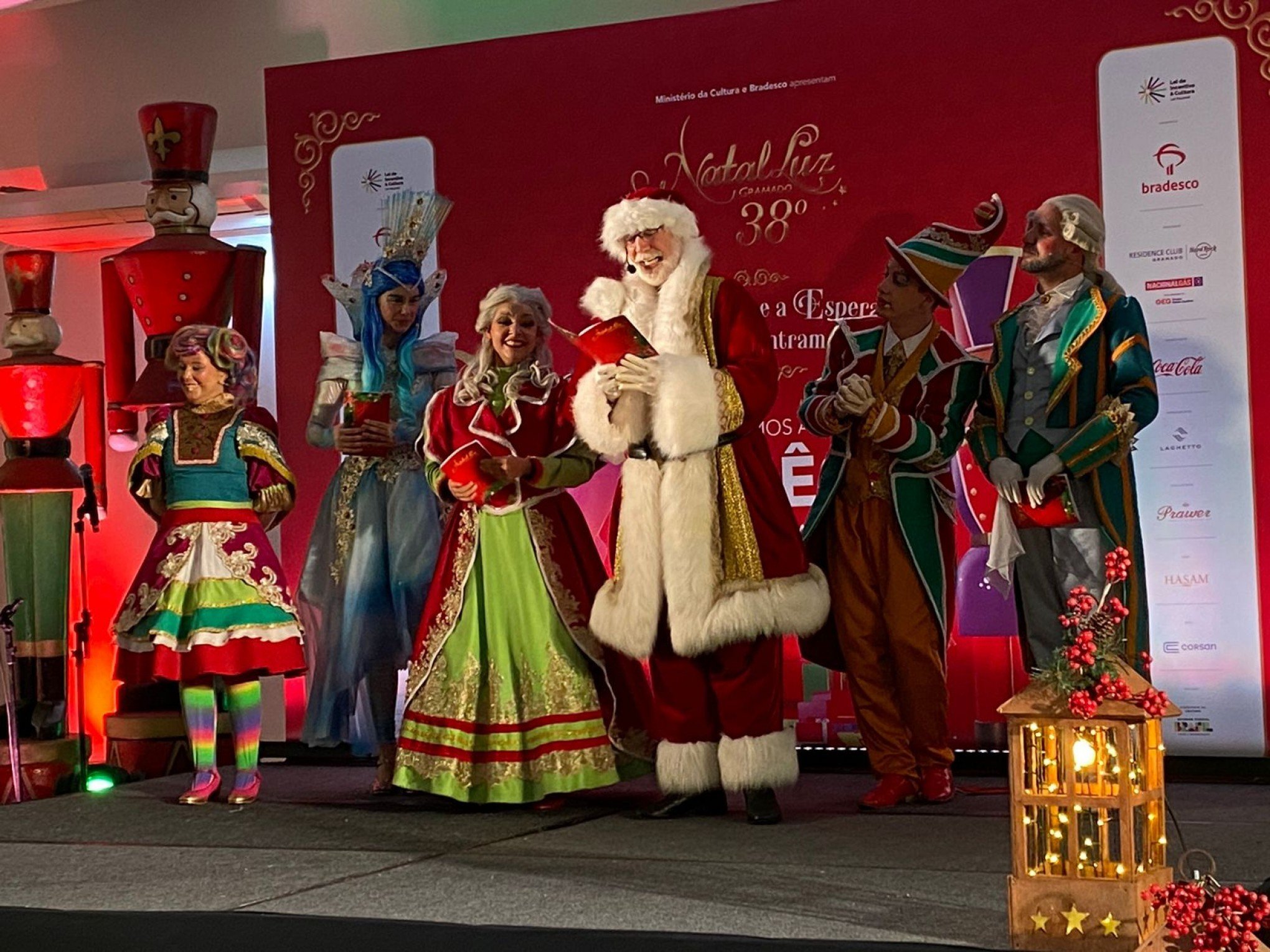 Show de luzes dá início à programação da 38ª edição do Natal Luz de Gramado