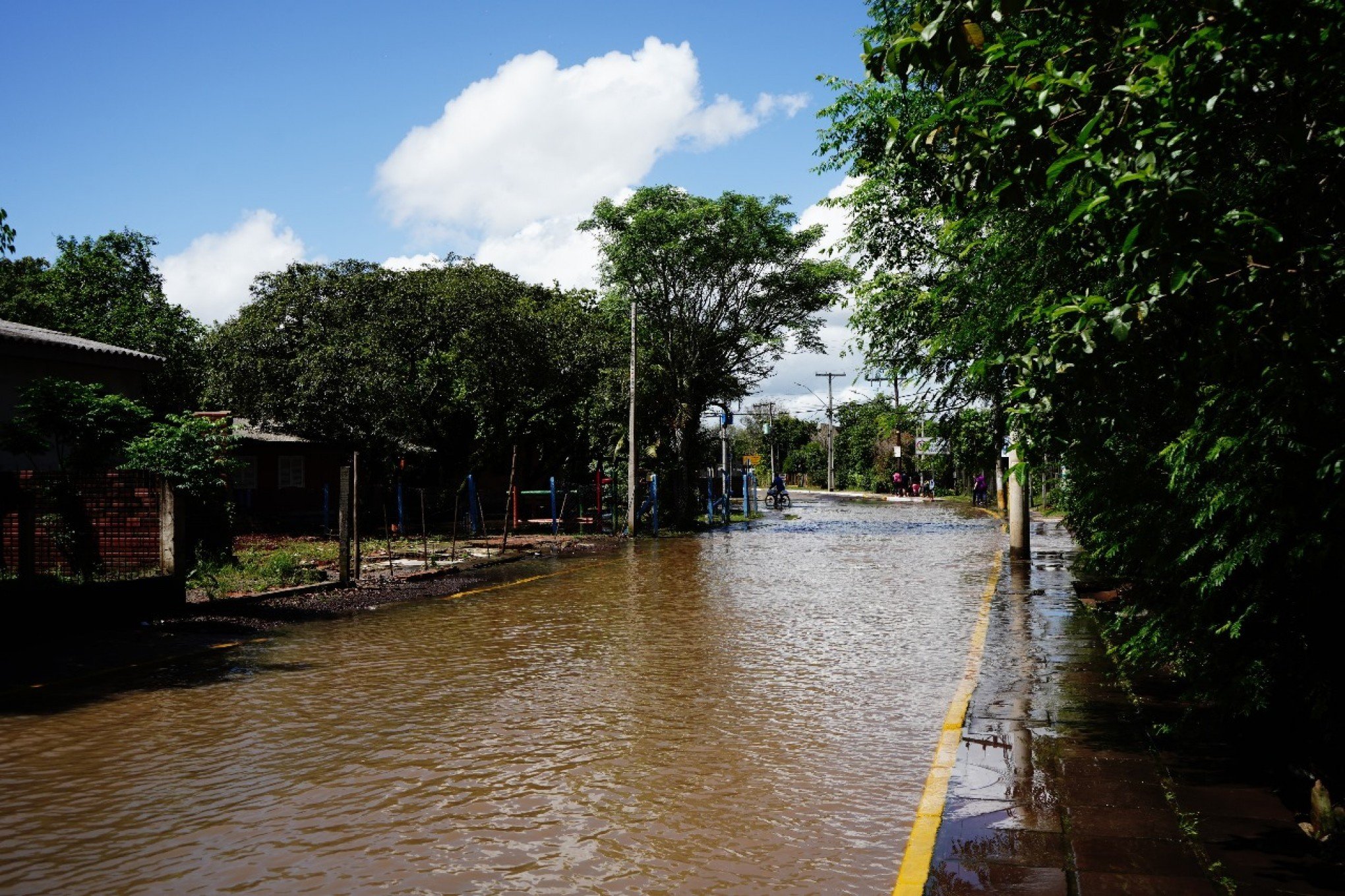 Rio dos Sinos sobe mais e já atinge cota de inundação em Campo Bom