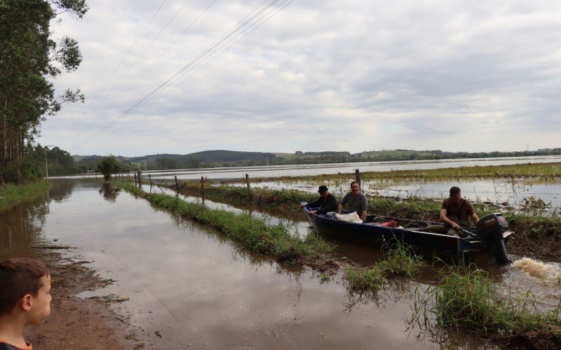 Pescadores tambÃ©m aproveitam para dar carona