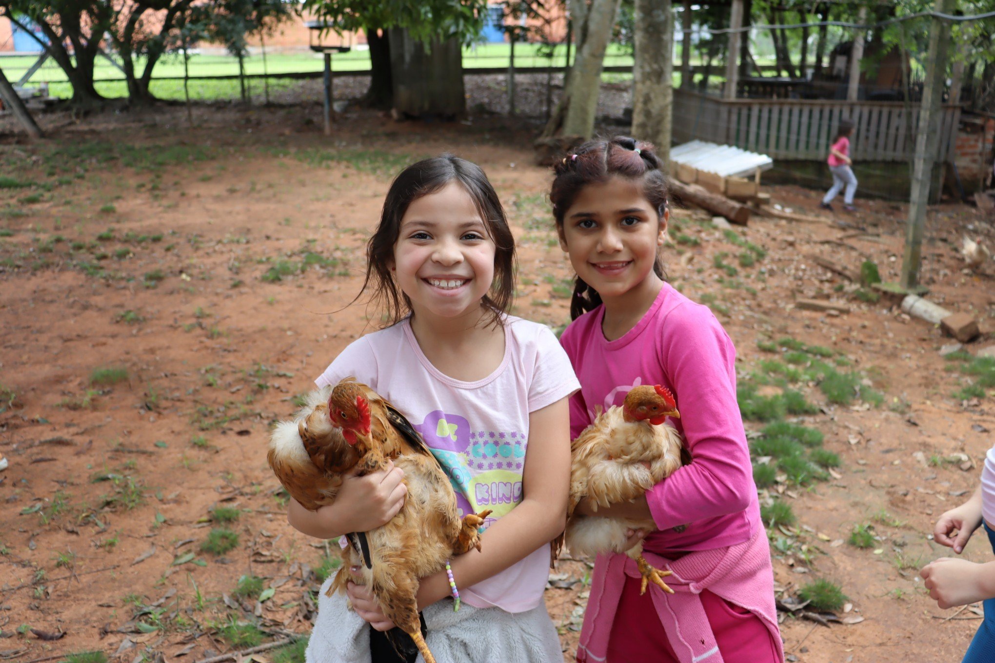 Talita Vitória da Silva Pinheiro, 7 anos, e Cauane Shardong Vidal Garcia, 8 anos | Jornal NH