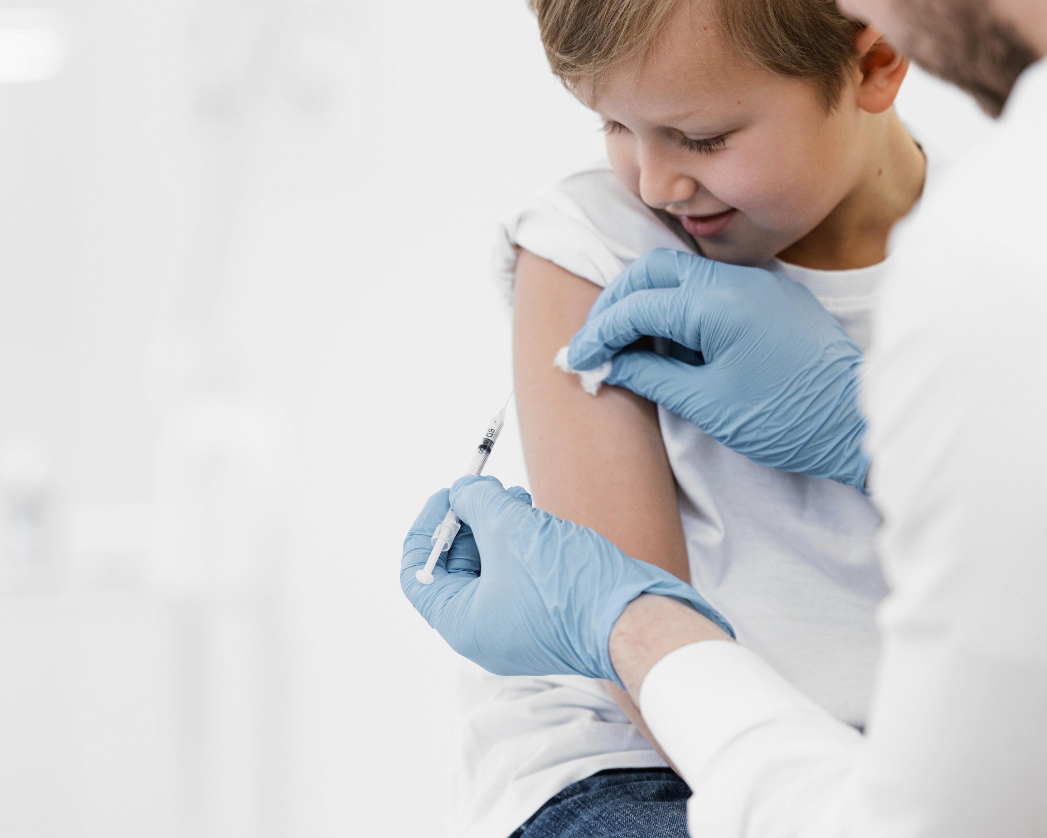 Postos de saúde estarão abertos para o Dia D de vacinação neste sábado; veja os horários