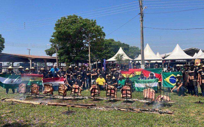 Competidores da Copa Internacional de Assadores do Mato Grosso do Sul