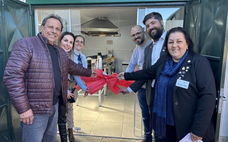 Rotary Inspiração realiza doação de equipamentos de cozinha e carro zero quilômetro