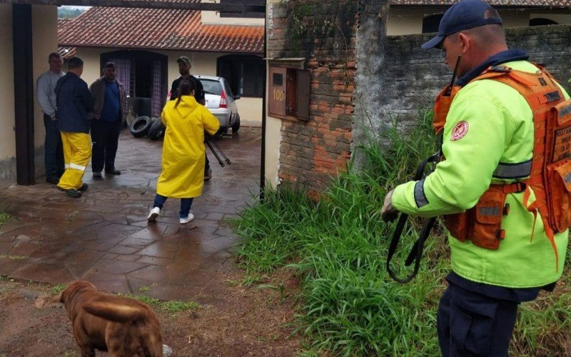 PolÃ­cia e Bombeiros fazem buscas em terreno de clÃ­nica clandestina