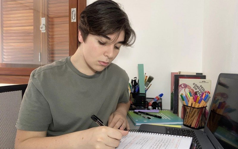 ENEM: Saiba o que pode ajudar a não dar bobeira nas provas e dicas de como estudar
