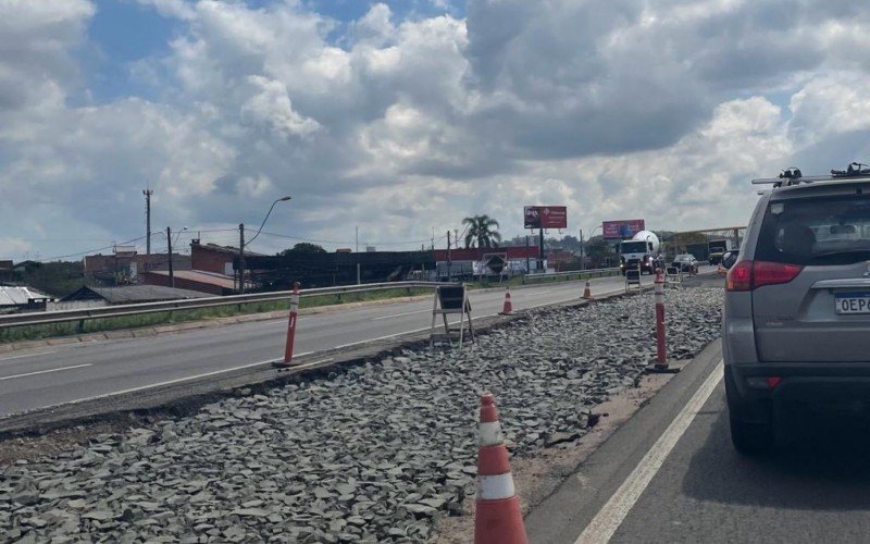 Obras no canteiro central da BR-116 causam lentidão nesta quinta-feira | Jornal NH