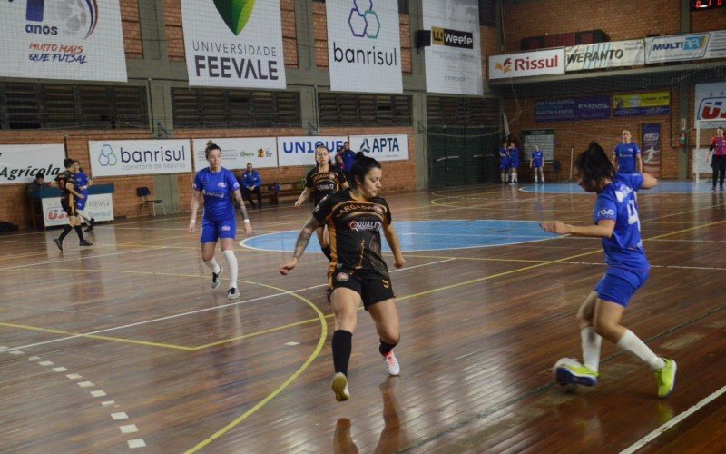 Equipe feminina da URJ vai jogar a final da Série Ouro às 20h30 | Jornal NH