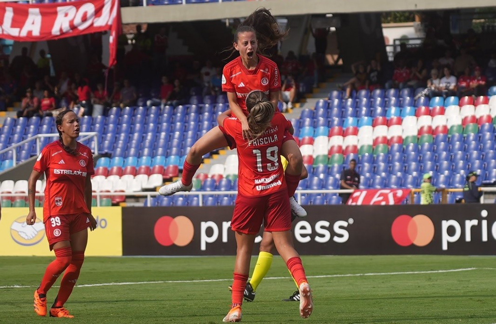 Gurias Coloradas estreiam com goleada na Libertadores