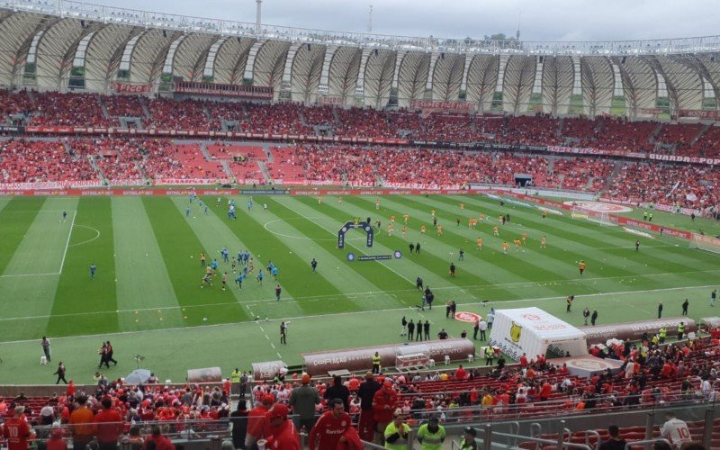 Times no aquecimento no gramado do Beira-Rio | Jornal NH