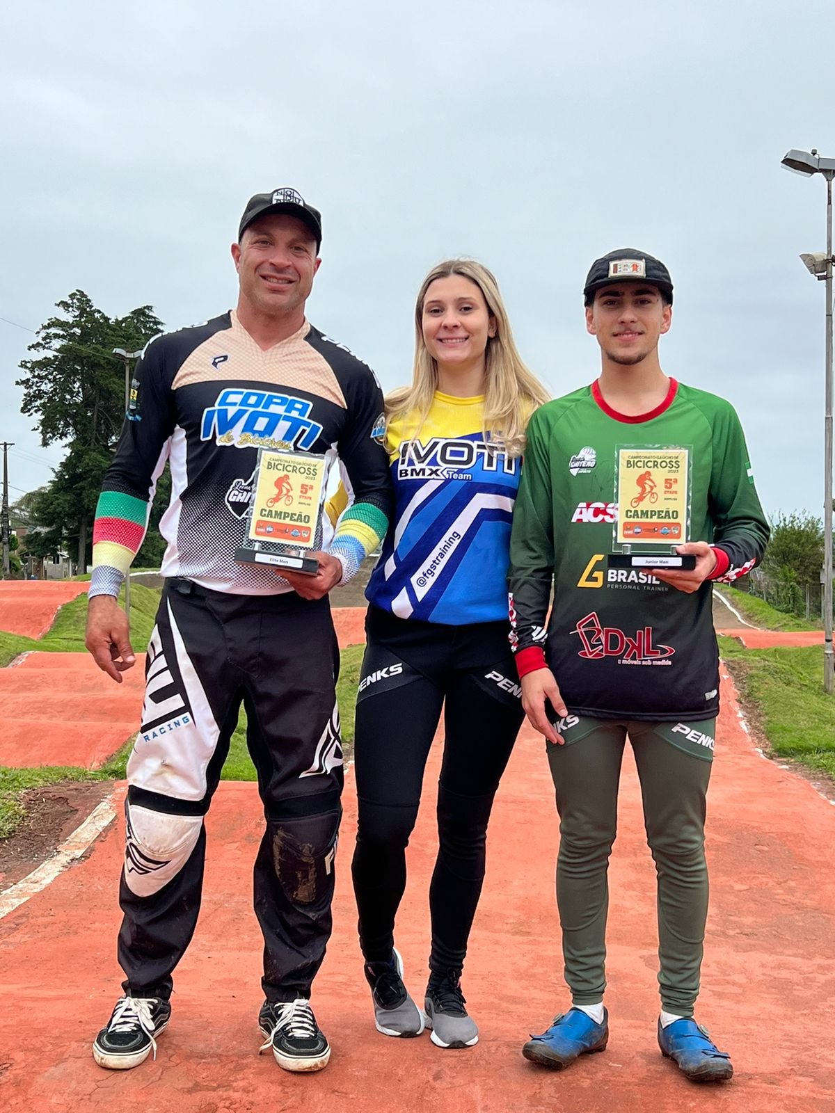 Os campeões Fernando Silveira, Andriele Werlang e Lucas Machado | Jornal NH