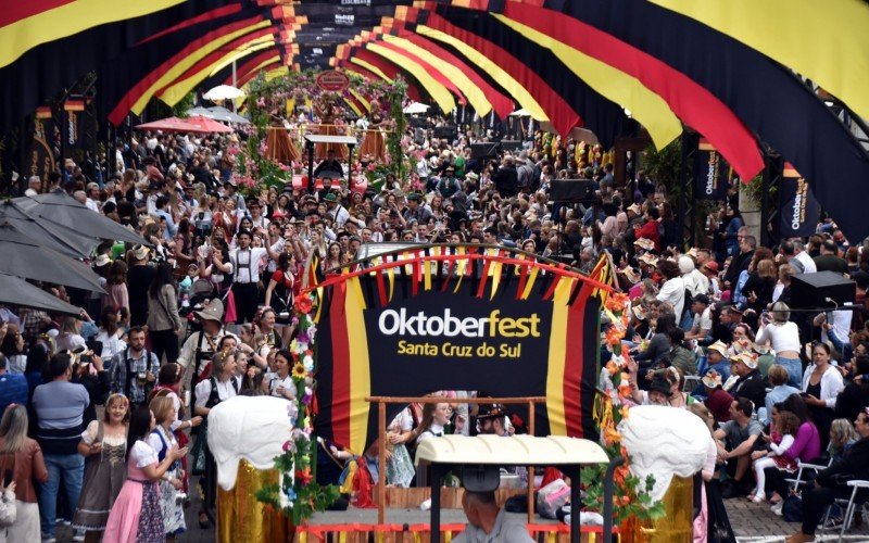 Primeiros dias da Oktoberfest de Santa Cruz do Sul somam 100 mil visitantes