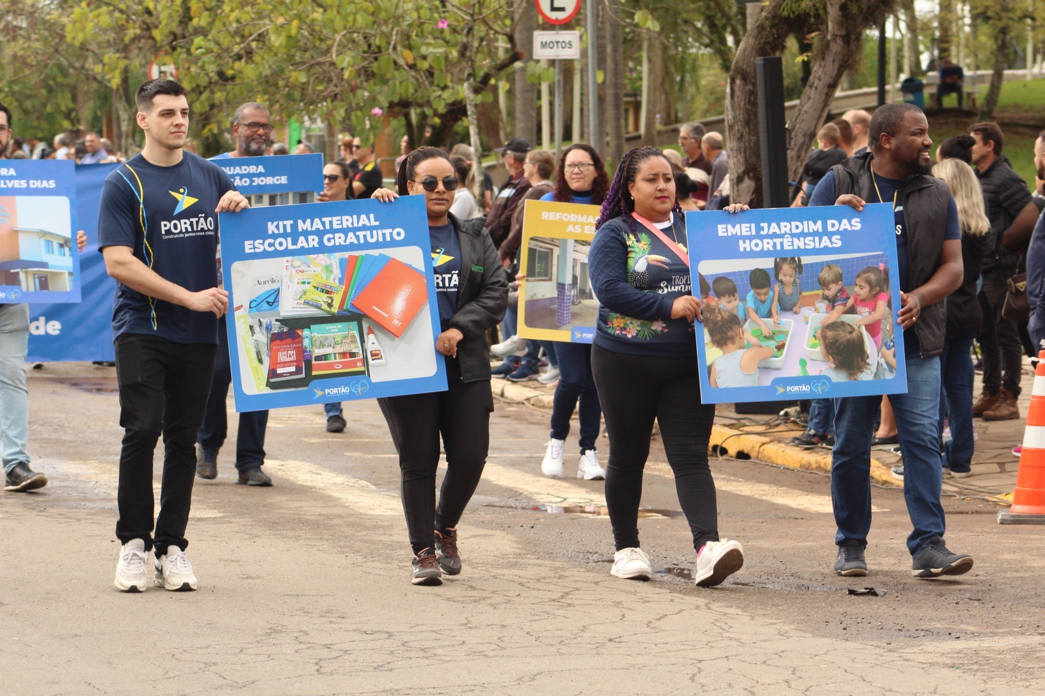 Desfile do aniversÃ¡rio de 60 anos de PortÃ£o 