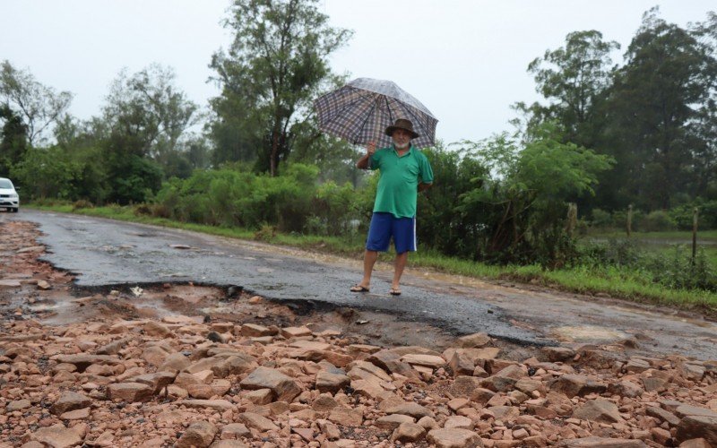 Delci afirma que em algumas estradas só é possível passar a pé | Jornal NH