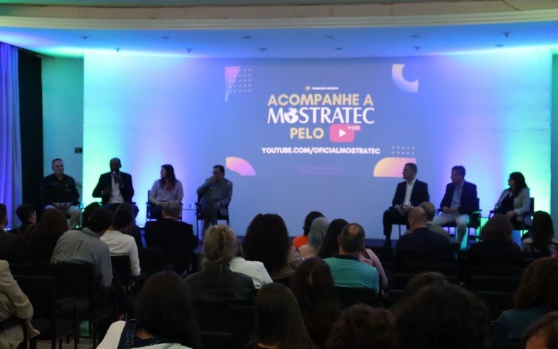 Lançamento da Mostratec reuniu autoridades na Fenac | Jornal NH